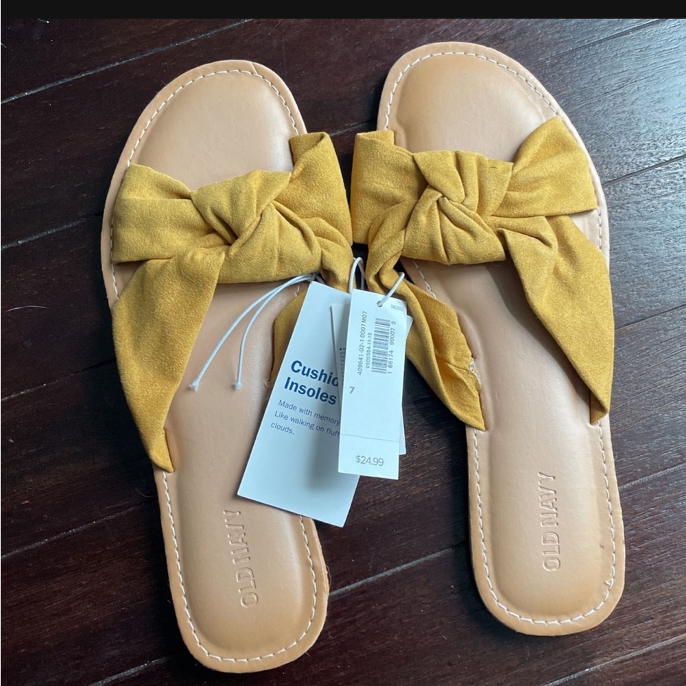 Yellow bow sandals